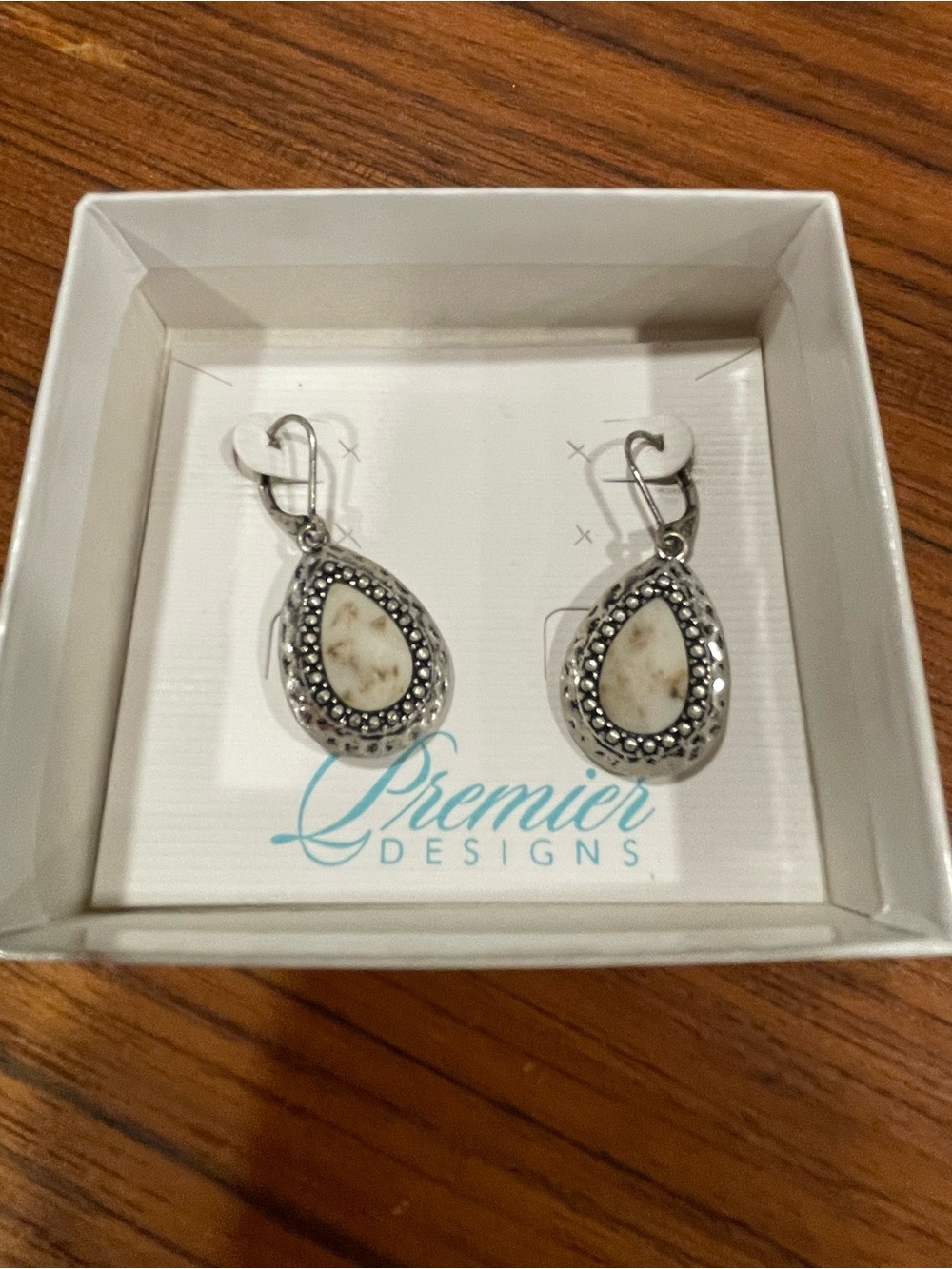 New in Box Premier Designs White and Red Teardrop Silver Marcasite Earrings